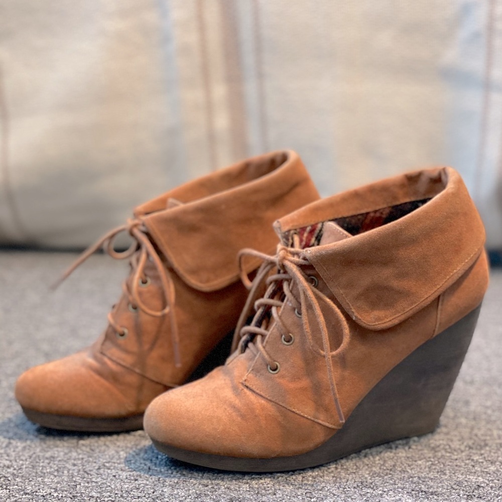 Bakers ankle wedge booties - Picture 1 of 7